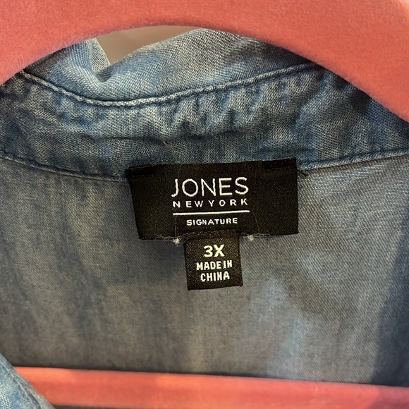 Jones New York Sleeveless Denim Top - Picture 2 of 3